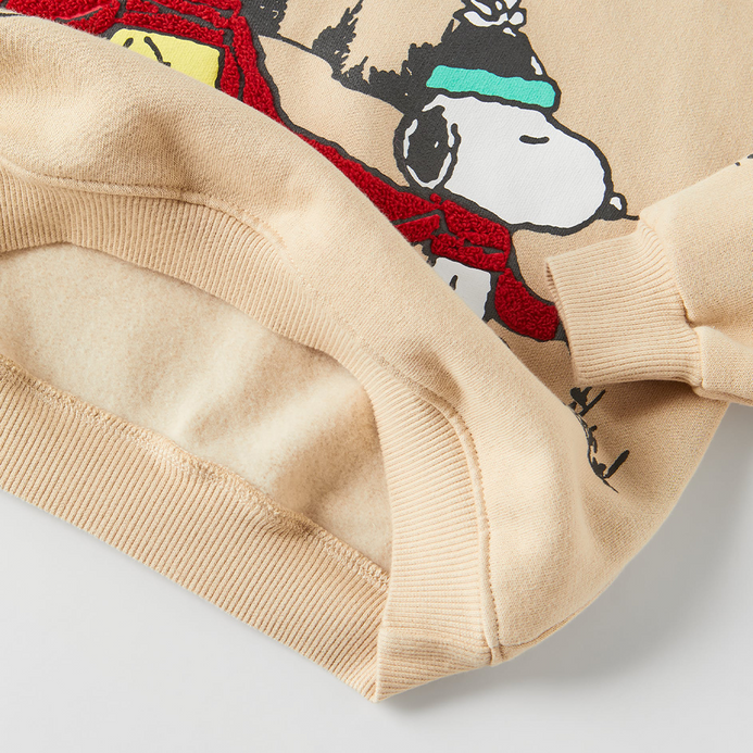 ZR Beige snoopy fleece sweatshirt
